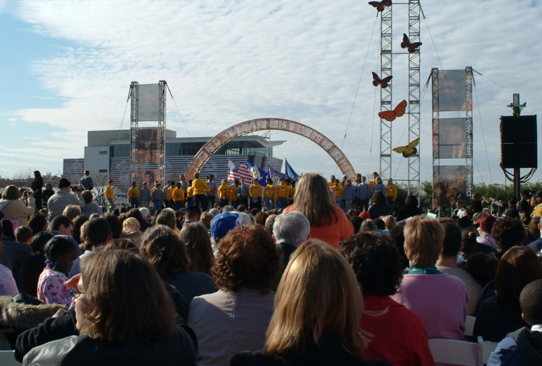 Photo of crowd gathered outside Muhammad Ali Center for opening celebration